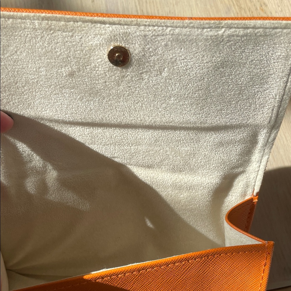 Tory Burch Glasses case - Picture 9 of 13
